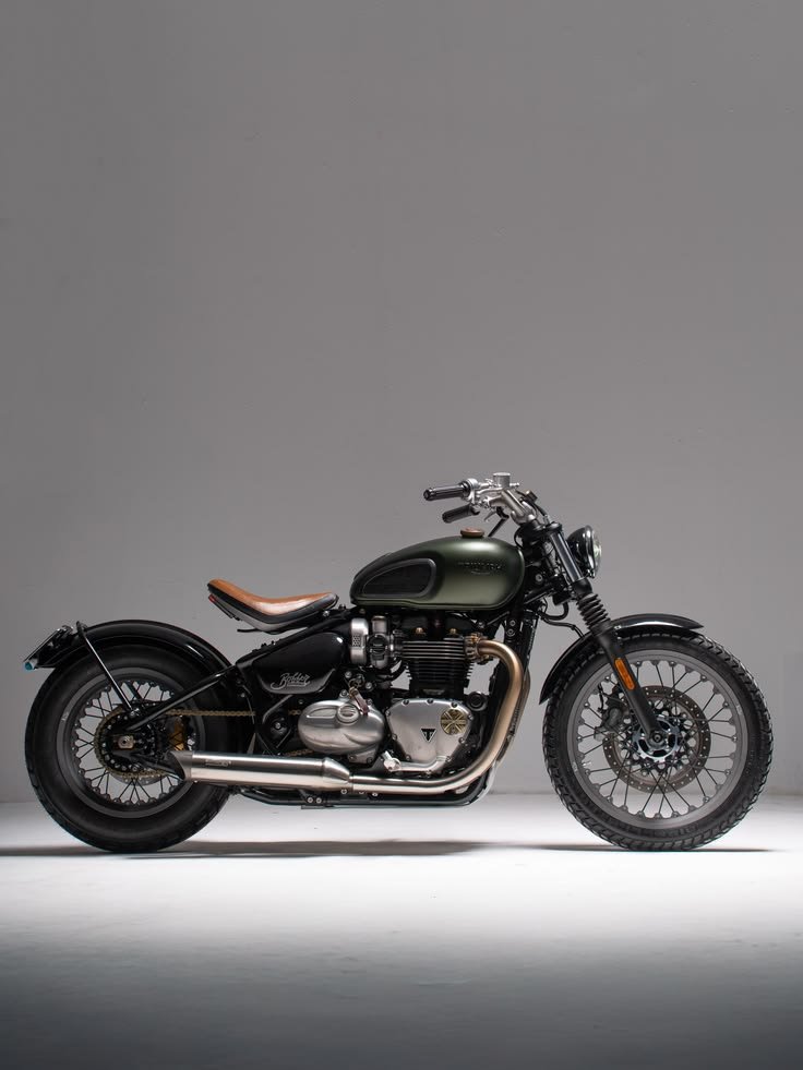 triumph bobber king customs ⚡️ #triumphcustoms… triumph bobber king customs ⚡️ #triumphcustoms…